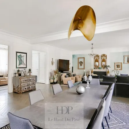 Duplex Trocadero, 4 Chambres, 300m2 *