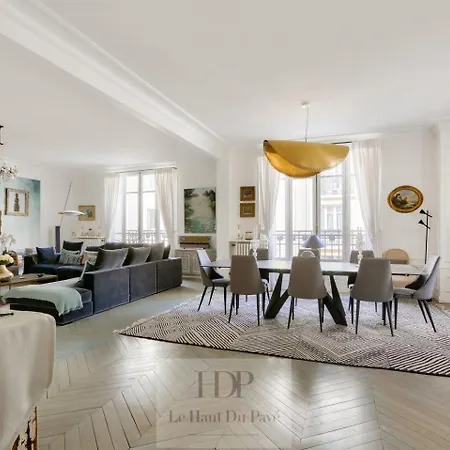 Appartement Duplex Trocadero, 4 Chambres, 300m2 *